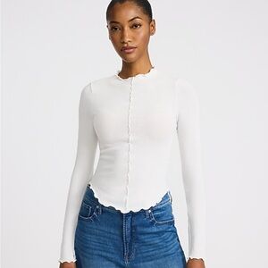 Express•Scalloped Hem Long Sleeve Tee•Size S•NWT